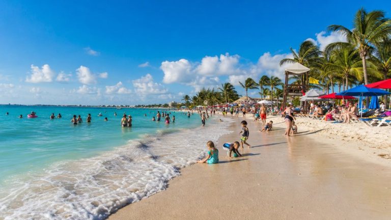 Cancun Public Beaches Guide