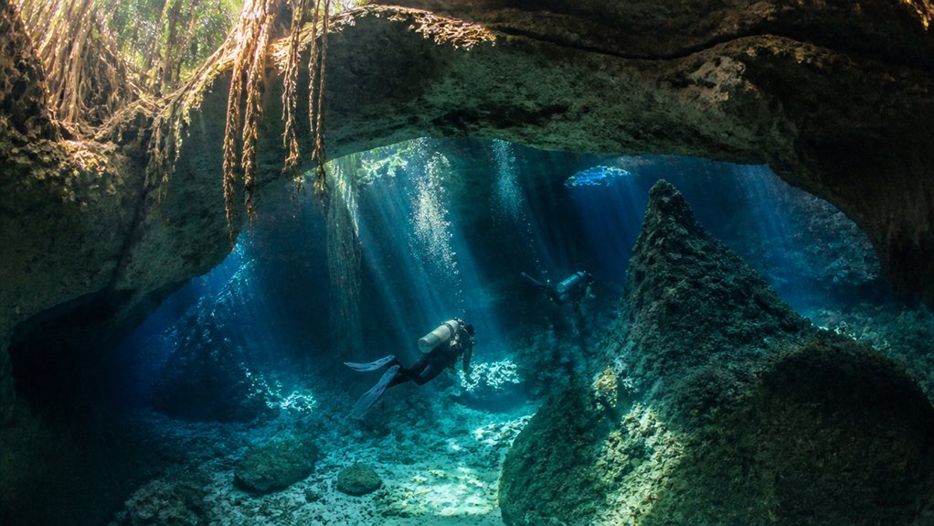 cenote cavern dives near cancun